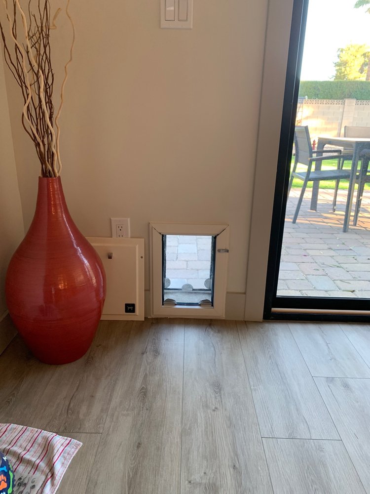 Wall Model Pet Doors